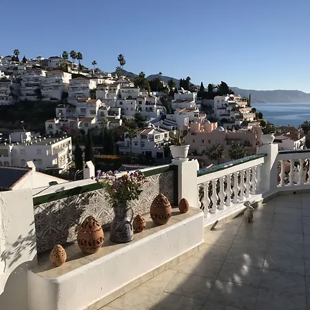 Alamar Burriana Playa Canovas Tatil Evi Nerja